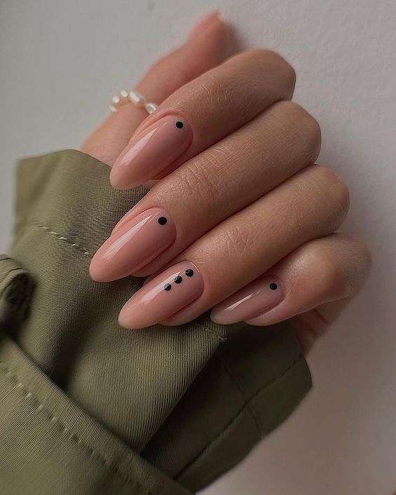 25 Gorgeous nude nail design ideas 2023 фото №9