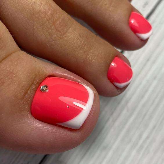 30  Amazing Red Toe Nail Ideas You Need to Try фото №7