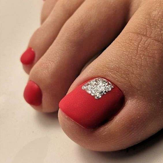 30  Amazing Red Toe Nail Ideas You Need to Try фото №31