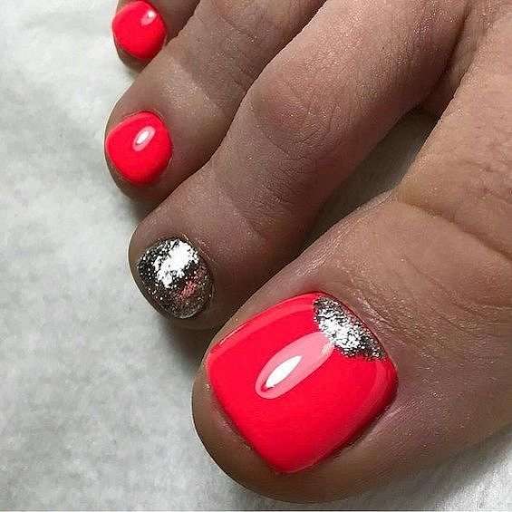 30  Amazing Red Toe Nail Ideas You Need to Try фото №33