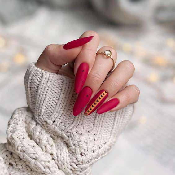 45  Red Nail Designs for a Chic and Trendy Look фото №27
