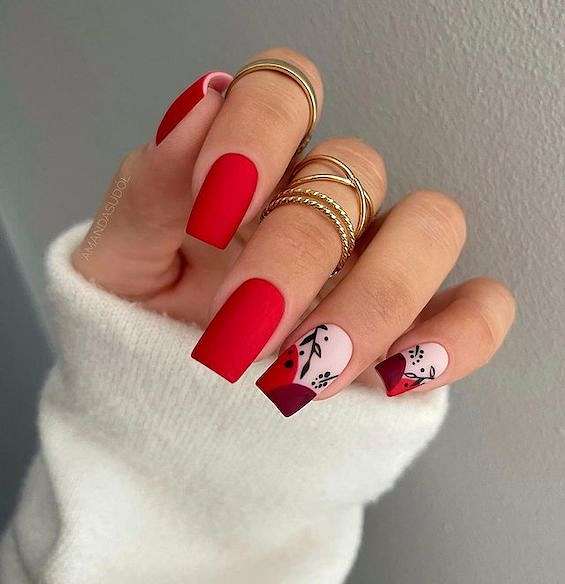 45 Red Nail Designs for a Chic and Trendy Look фото №28