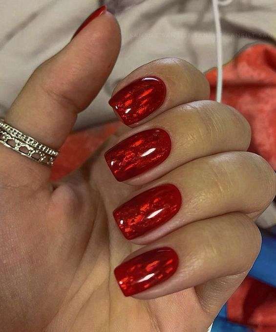 45  Red Nail Designs for a Chic and Trendy Look фото №34