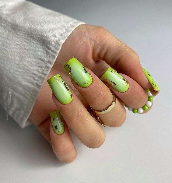 65 Beautiful Green Nail Art Designs for 2023 фото №5