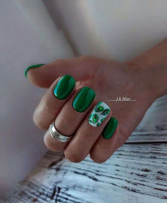 65 Beautiful Green Nail Art Designs for 2023 фото №33