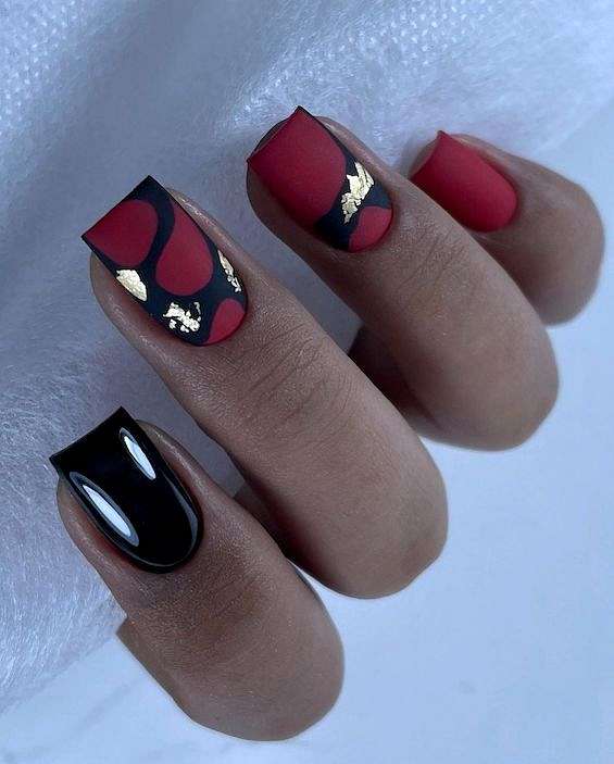 55 Black Nail Designs for 2024 фото №16