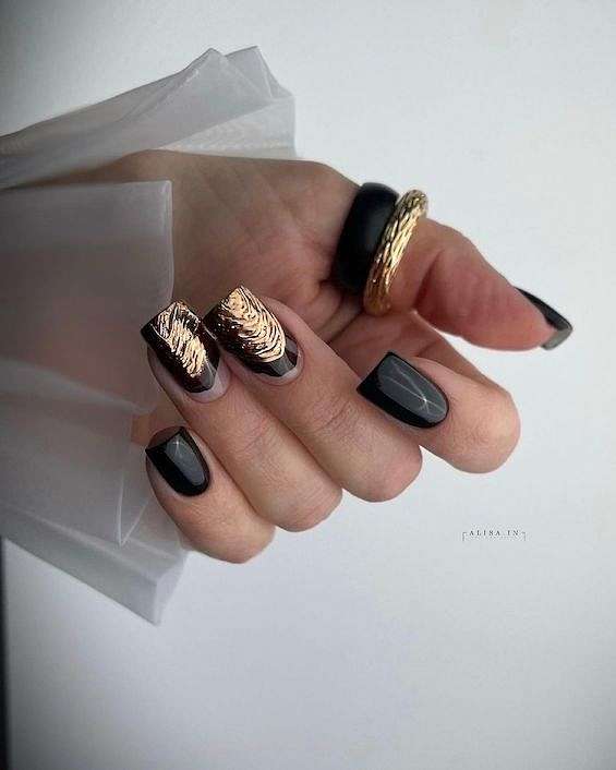 55 Black Nail Designs for 2024 фото №21