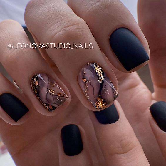 55 Black Nail Designs for 2024 фото №24