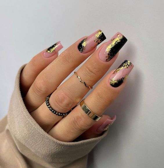 55 Black Nail Designs for 2023 фото №23