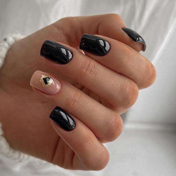 55 Black Nail Designs for 2023 фото №45