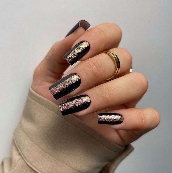 55 Black Nail Designs for 2023 фото №52