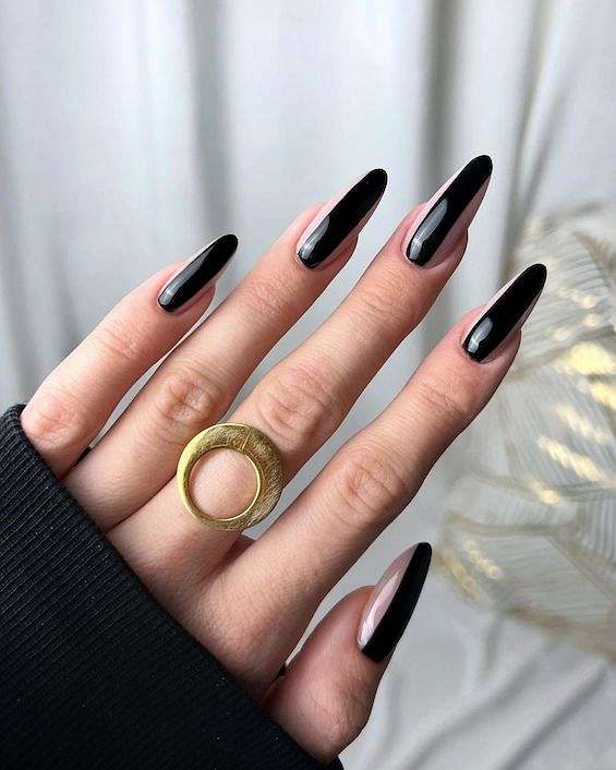 55 Black Nail Designs for 2023 фото №55