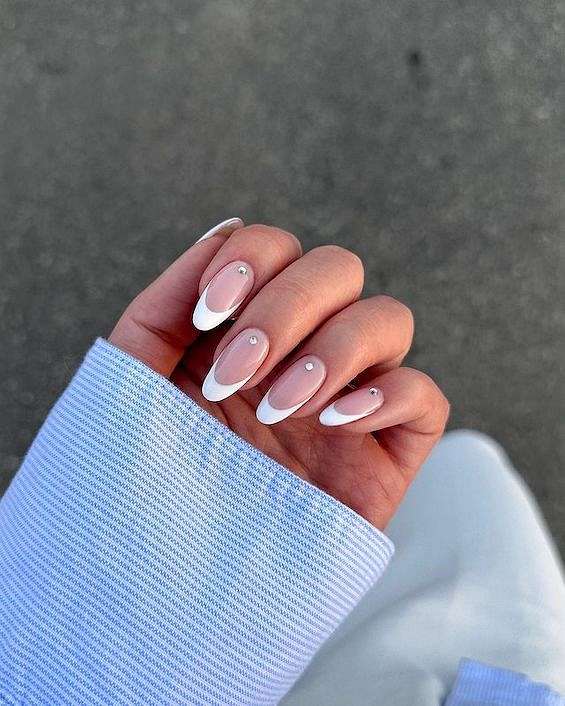 60  French Manicure Ideas for 2024 фото №35