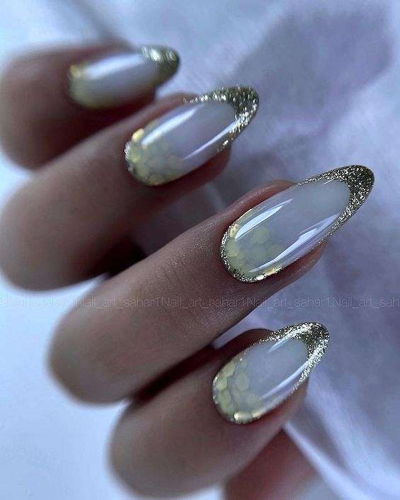 70  White Nail Ideas You Need to Try in 2023 фото №15