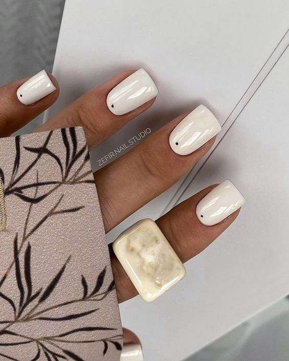 70 White Nail Ideas You Need to Try in 2023 фото №20