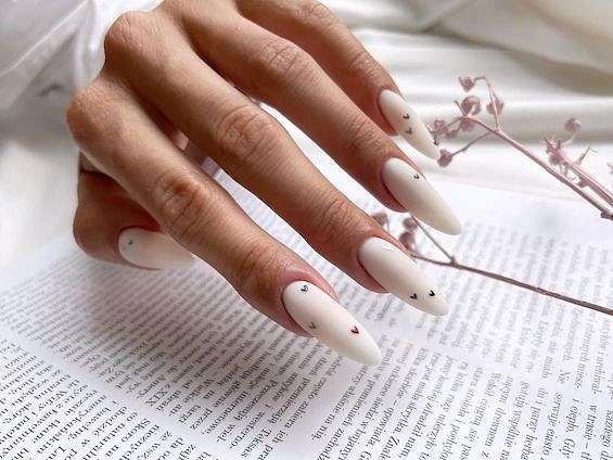 70  White Nail Ideas You Need to Try in 2024 фото №27