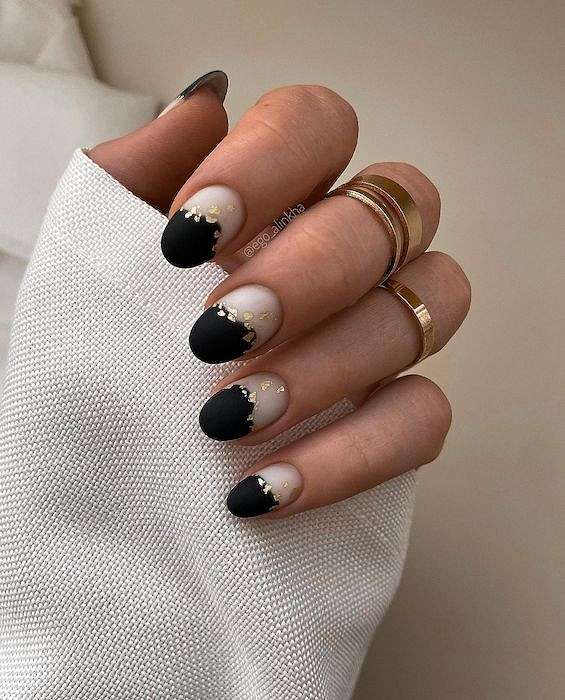 70  White Nail Ideas You Need to Try in 2023 фото №35