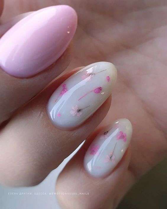 70  White Nail Ideas You Need to Try in 2024 фото №38
