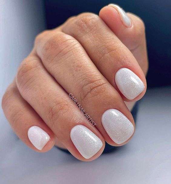 70  White Nail Ideas You Need to Try in 2024 фото №56