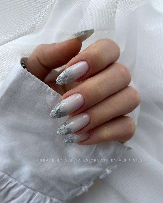 70  White Nail Ideas You Need to Try in 2024 фото №62