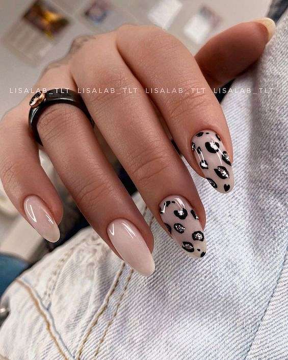 70  White Nail Ideas You Need to Try in 2023 фото №67