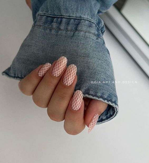70  White Nail Ideas You Need to Try in 2024 фото №23