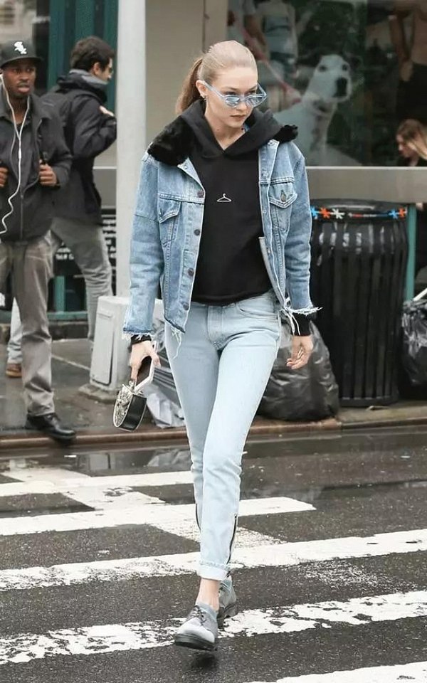 Джинсовая куртка - модный хит сезона  фото №17