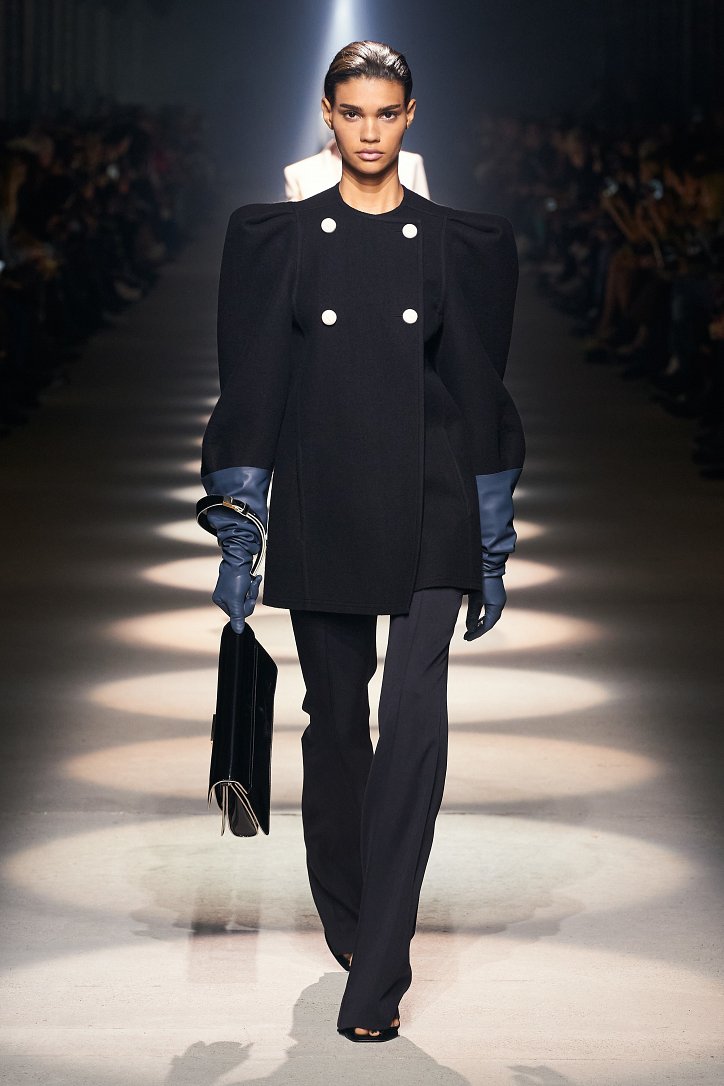 Givenchy осень-зима 2020-2021 фото №8