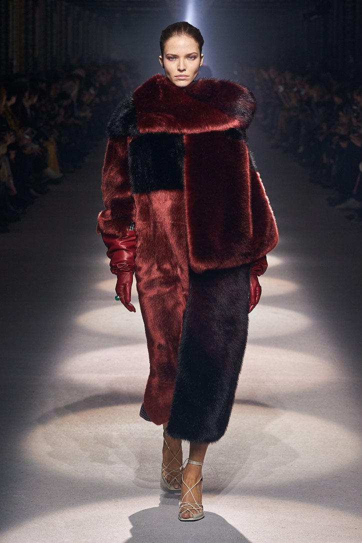Givenchy осень-зима 2020-2021 фото №14