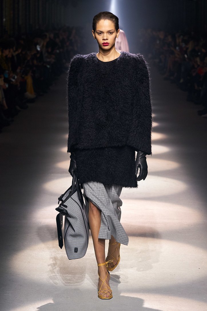 Givenchy осень-зима 2020-2021 фото №18