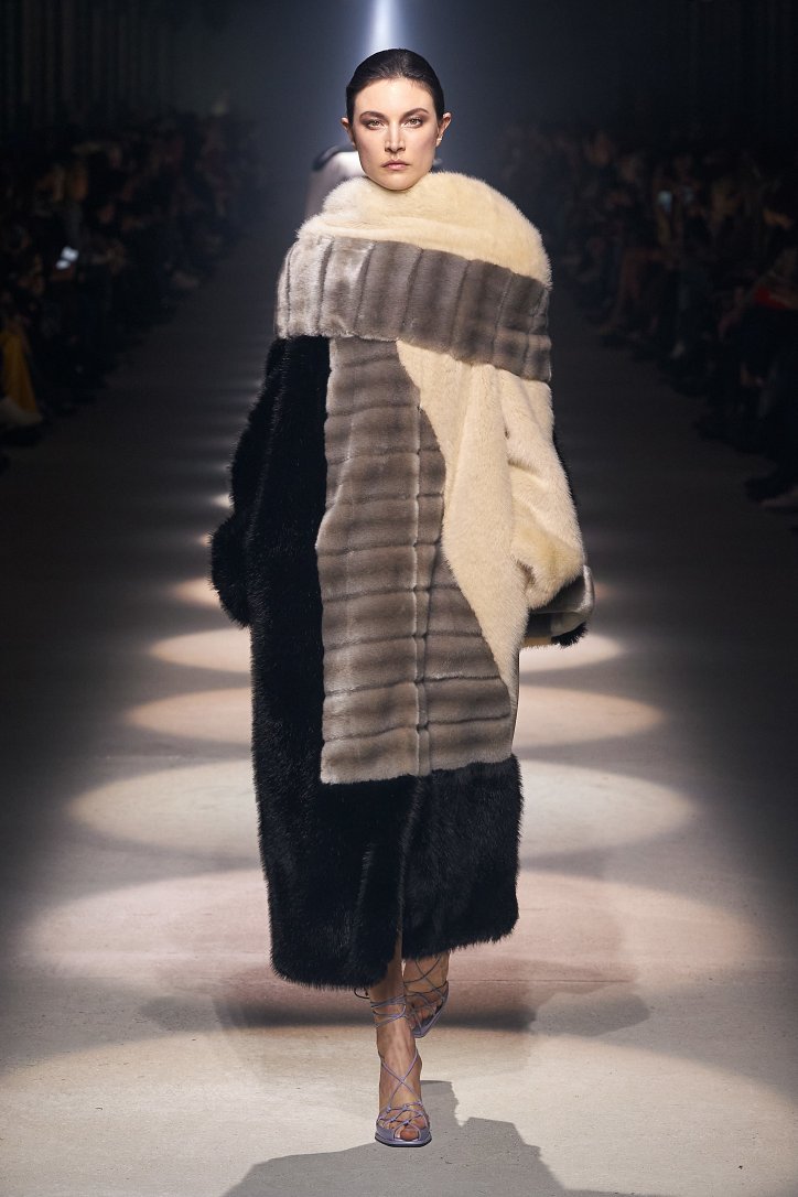 Givenchy осень-зима 2020-2021 фото №22