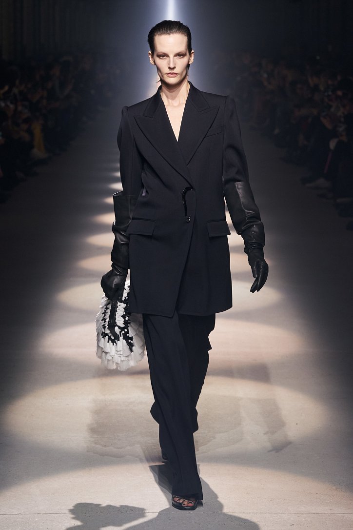 Givenchy осень-зима 2020-2021 фото №42