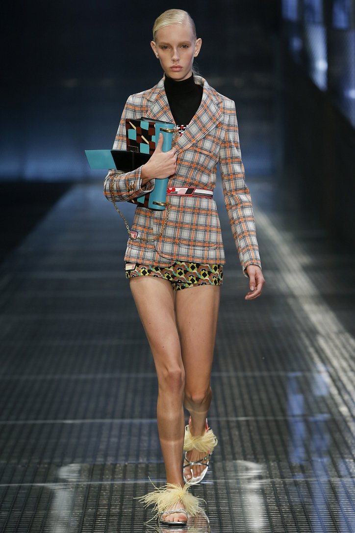 Prada весна-лето 2017 фото №19