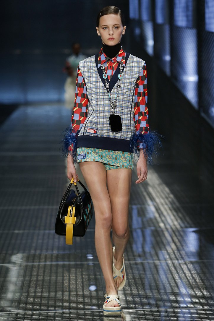 Prada весна-лето 2017 фото №22
