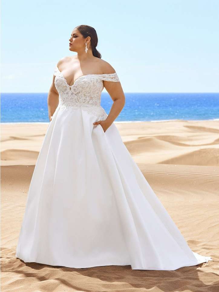 Свадебные платья для полных невест 2024 фото №1
