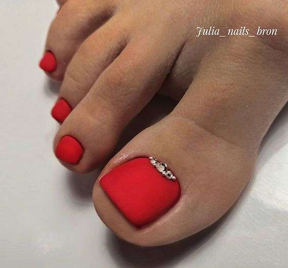 The Biggest Pedicure Trends of 2024 фото №16
