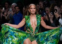 Versace весна-лето 2020