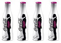 Coca Cola Light в бутылке от Карла Лагерфельда