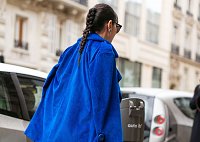 Как носить синий - самый модный цвет 2020 года