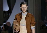 Модные куртки весна 2023: фото самых трендовых моделей