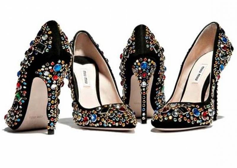 Элегантные ботильоны с острыми мысами