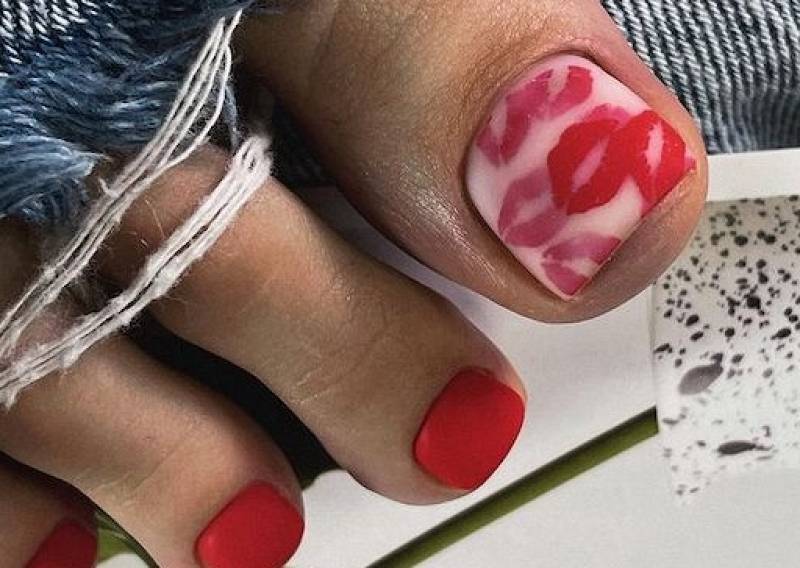Amazon.com: Sethexy Fashion Press on Toenails 24PCS False Toe Nails Full  Cover Art Acrylic Fake Toenails for Women and Girls (3D Wine) : Beauty &  Personal Care